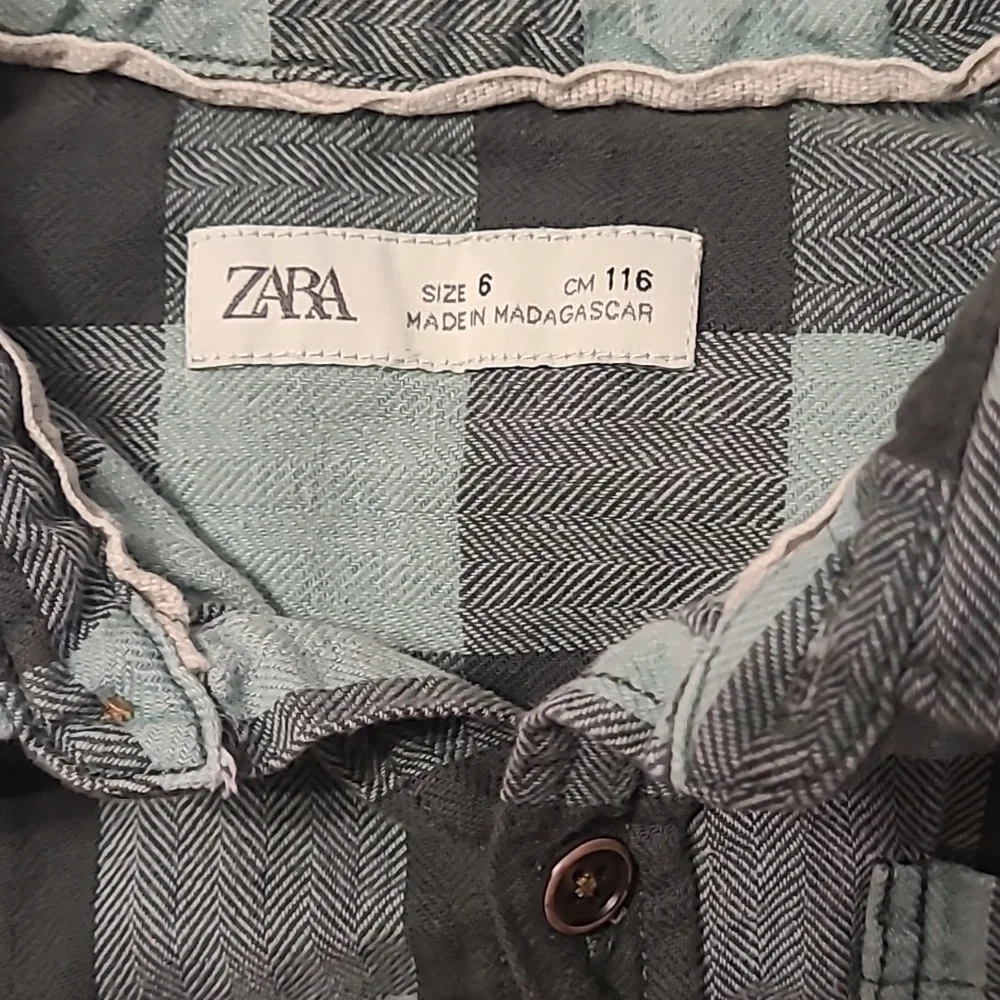 Zara Button Up - Picture 2 of 2